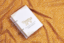 Afbeelding in Gallery-weergave laden, Geboortekaartjesbundel - Cheetah Honey Gold
